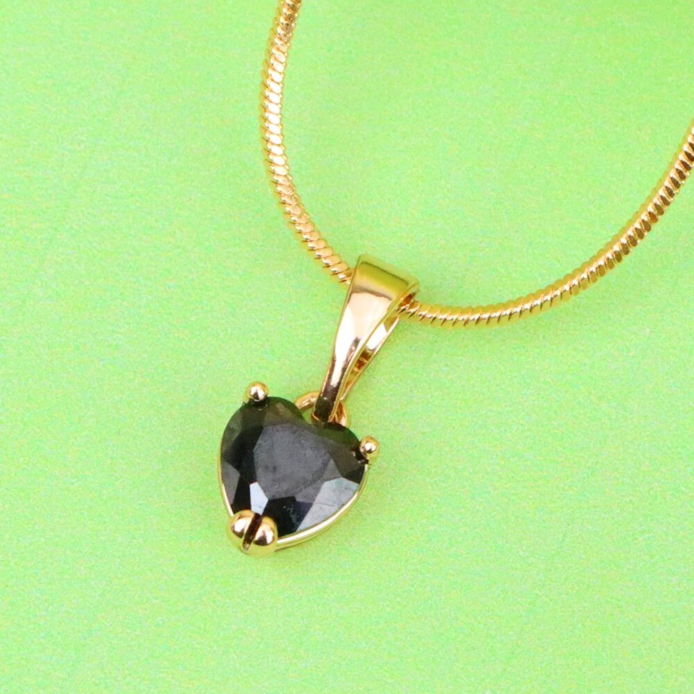 "Minimalist Black Heart Pendant in Rose Gold, XPPT1319